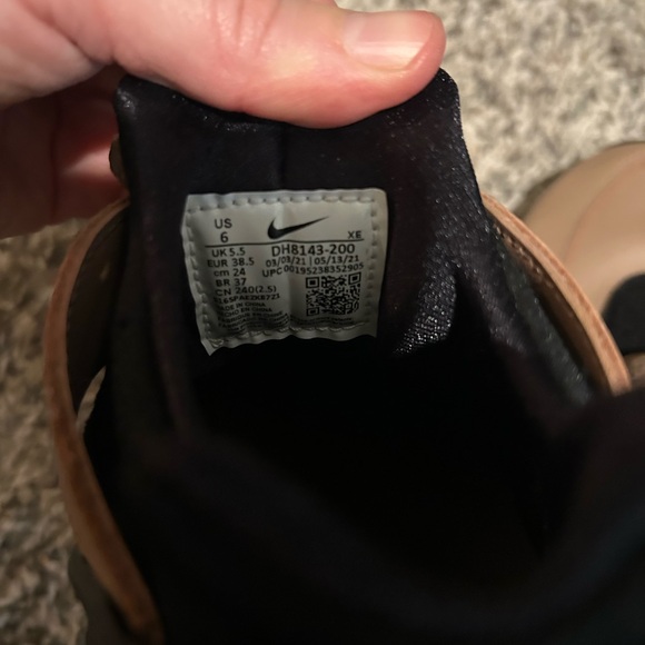 Nike Air Huarache "Toadstool" Sneakers - Picture 3 of 8